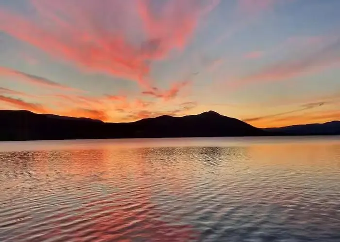 Cabin At The Gateway To Jotunheimen Tessand